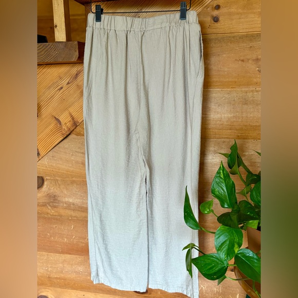 Neutral Flowy Pant - Picture 4 of 4